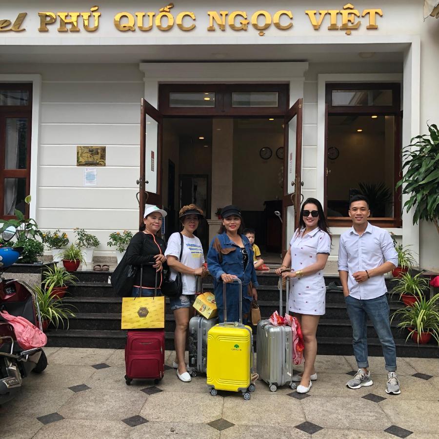 Отель Khach San Ngoc Son Дуонг-Донг Экстерьер фото